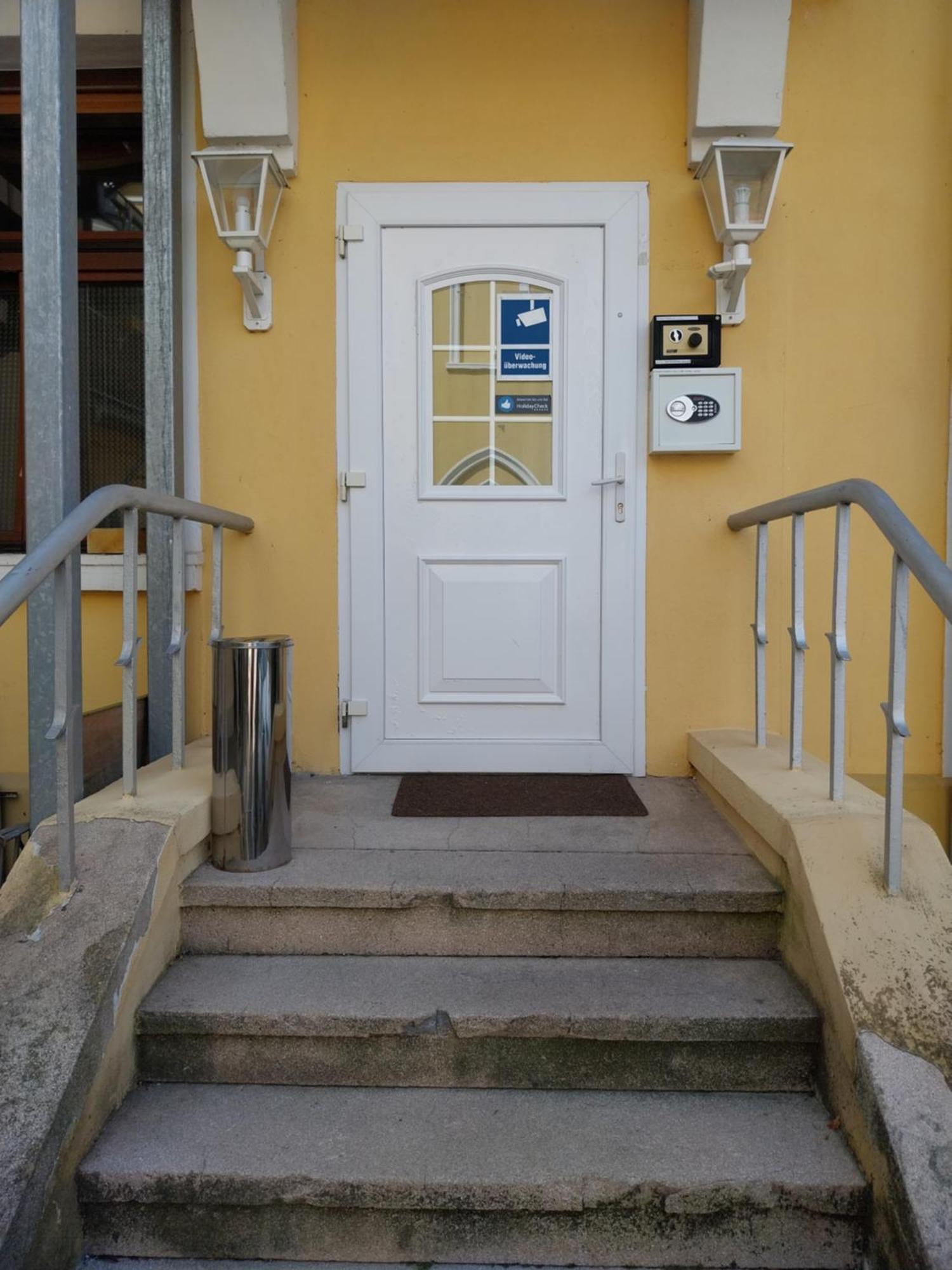 Guest House Schloßwache-Zerbst Exterior foto